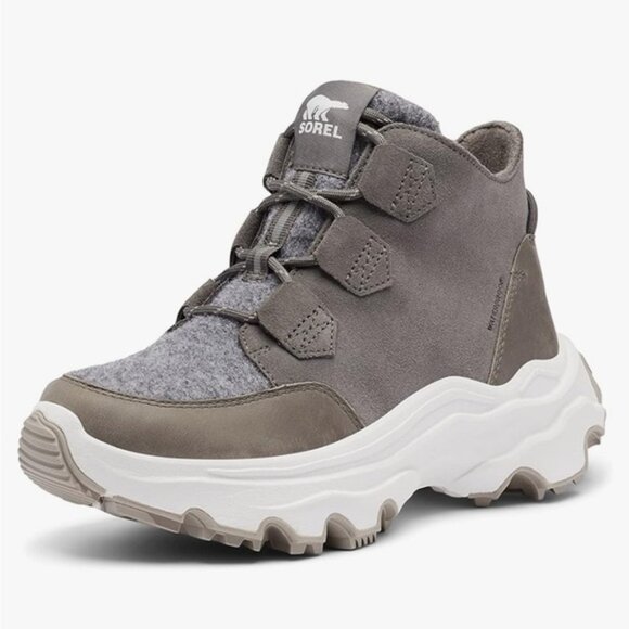 🎉🎉UGG Classic Short Boot - Picture 1 of 1